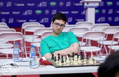 لاعب إيراني يتوج بلقب بطولة باكو الدولية للشطرنج