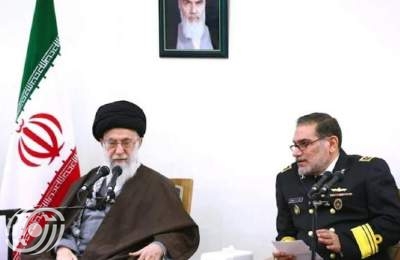 الأدميرال شمخاني: الكيان الصهيوني المزيف لا يفهم إلا لغة المقاومة الأدميرال شمخاني: الكيان الصهيوني المزيف لا يفهم إلا لغة المقاومة