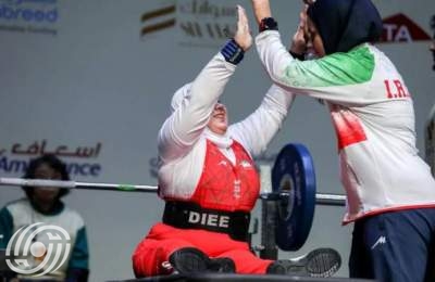 تألق رافعات الأثقال الإيرانيات في الإمارات العربية المتحدة تألق رافعات الأثقال الإيرانيات في الإمارات العربية المتحدة